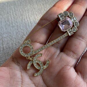 Chanel Pin with pink and clear stones